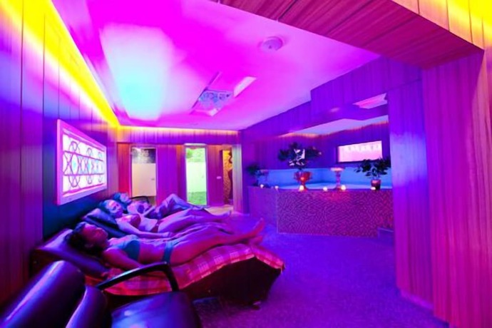 Imagen de la piscina del Hotel Aleria Belport Beach. Foto 20