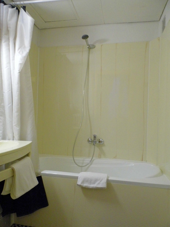 Imagen de la habitación del Hotel Alerion. Foto 8
