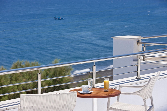 Imagen de los exteriores del Hotel Alesahne Beach. Foto 8