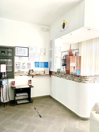 Imagen de los interiores del Hotel Alessander. Foto 16