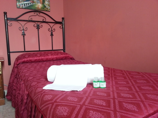 Imagen de la habitación del Hotel Alessandra, Palermo. Foto 12