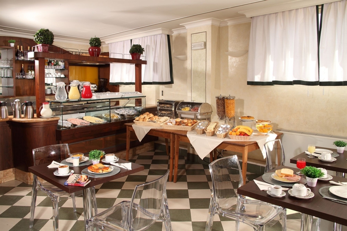 Imagen del bar/restaurante del Hotel Alessandrino. Foto 2