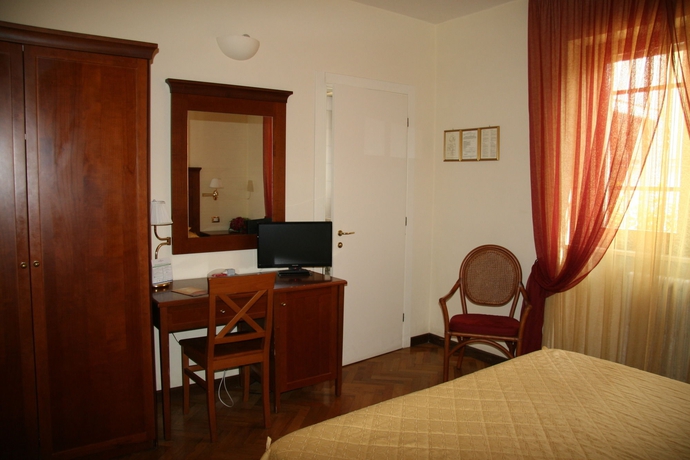 Imagen de la habitación del Hotel Alessandro Della Spina. Foto 8