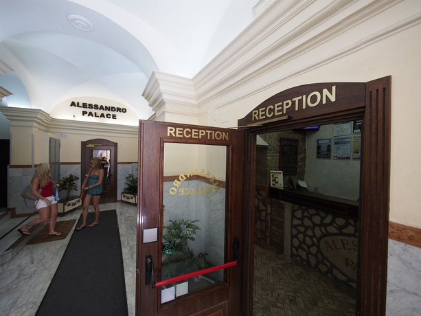 Imagen de los interiores del Hotel Alessandro Palace and Bar - Hostel. Foto 14