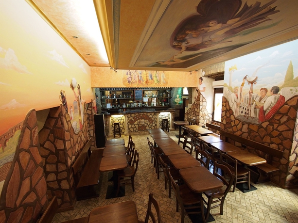 Imagen del bar/restaurante del Hotel Alessandro Palace and Bar - Hostel. Foto 4