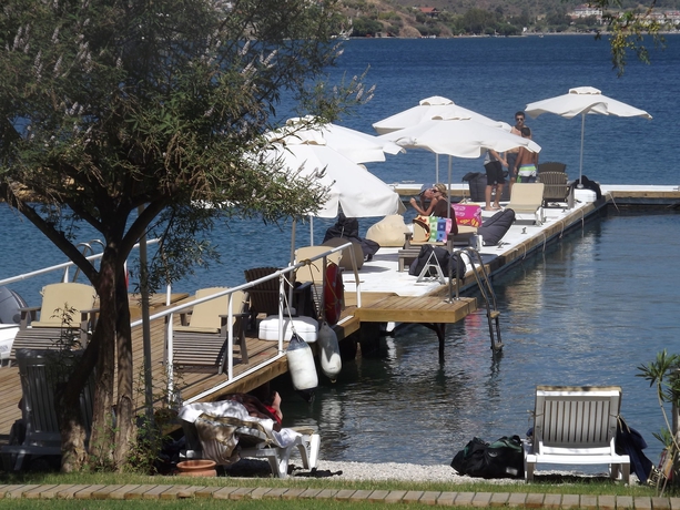 Imagen de los exteriores del Hotel Alesta Yacht. Foto 7