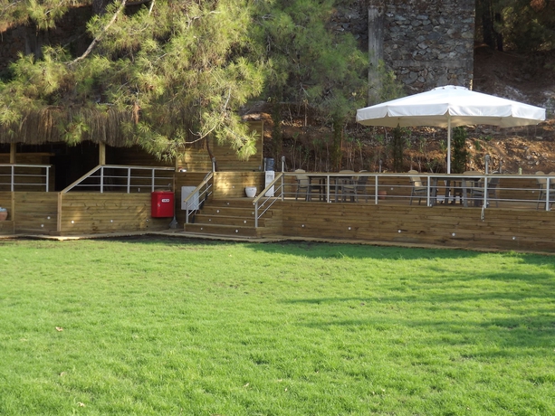 Imagen de los exteriores del Hotel Alesta Yacht. Foto 13