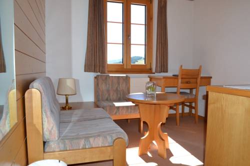 Imagen de la habitación del Hotel Aletsch. Foto 9