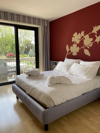 Imagen de la habitación del Hotel Alevic Sirmione. Foto 4