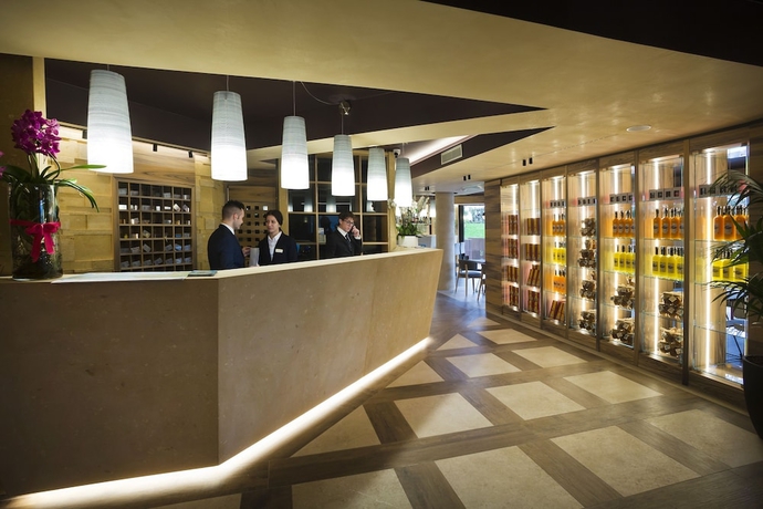 Imagen de los interiores del Hotel Alevic Sirmione. Foto 17