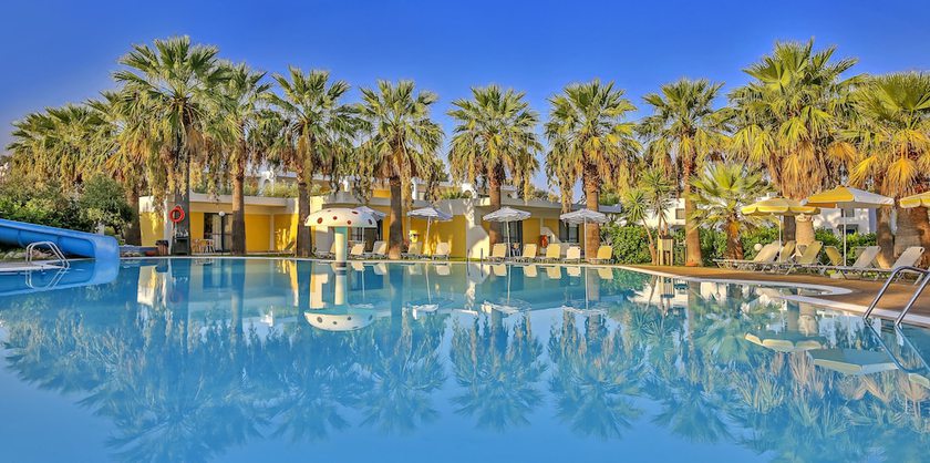 Imagen de la piscina del Hotel Alex Beach Hotel - Bungalows. Foto 17