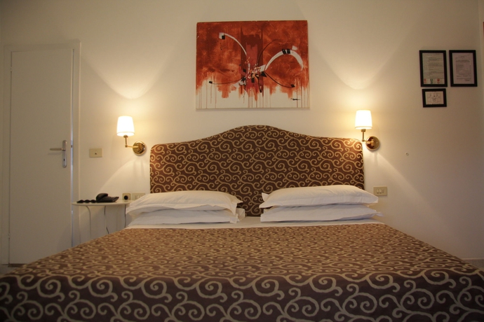 Imagen de la habitación del Hotel Alex, Florencia. Foto 16