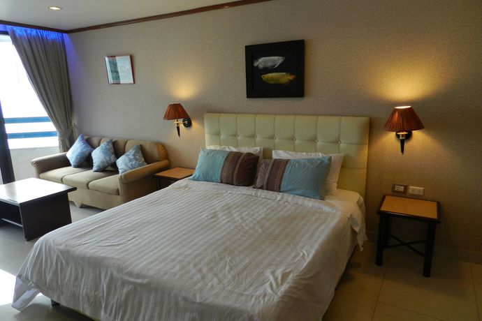 Imagen de la habitación del Hotel Alex Group Jomtien Plaza Condotel. Foto 8