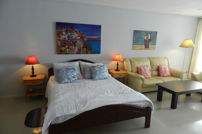 Imagen de la habitación del Hotel Alex Group Jomtien Plaza Condotel. Foto 10