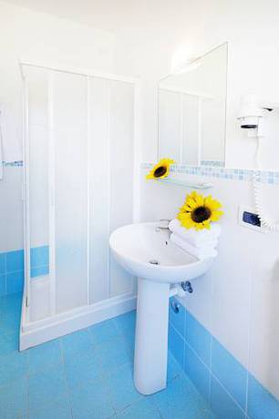 Imagen de la habitación del Hotel Alex, Lignano Sabbiadoro. Foto 15