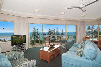 Imagen de los interiores del Hotel Alex Seaside Resort. Foto 7