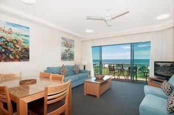 Imagen de los interiores del Hotel Alex Seaside Resort. Foto 12