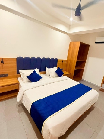 Imagen de la habitación del Hotel Alexa, Rajkot. Foto 6