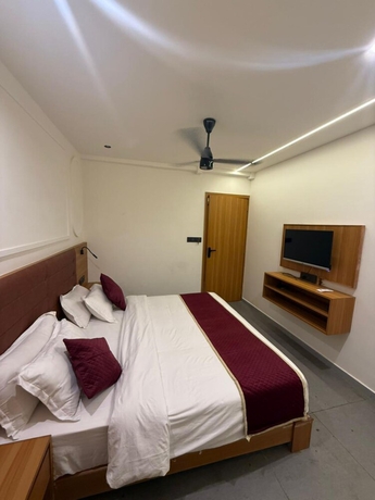Imagen de la habitación del Hotel Alexa, Rajkot. Foto 7