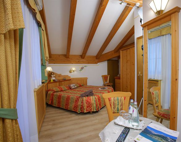 Imagen de la habitación del Hotel Alexander Alpine Wellness Dolomites. Foto 8