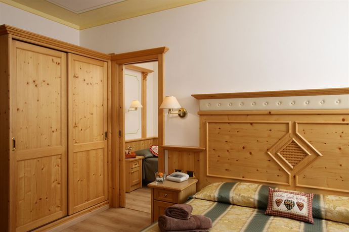 Imagen de la habitación del Hotel Alexander Alpine Wellness Dolomites. Foto 9