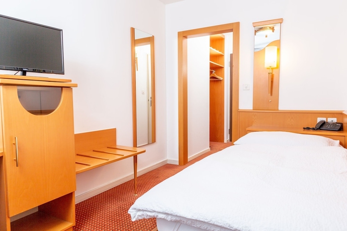 Imagen de la habitación del Hotel Alexander, Basilea. Foto 13