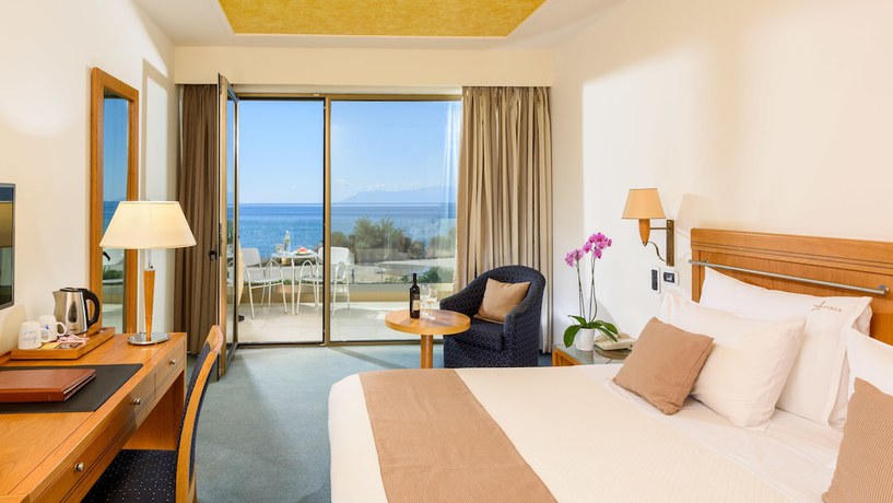 Imagen general del Hotel Alexander Beach and Spa. Foto 1