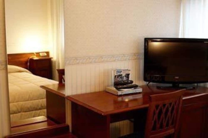 Imagen de la habitación del Hotel Alexander, Cesena. Foto 8