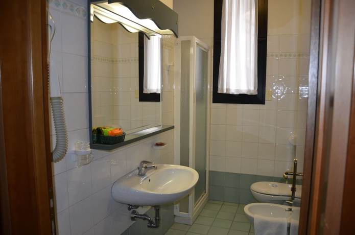 Imagen de la habitación del Hotel Alexander, Fiorano Modenese. Foto 12