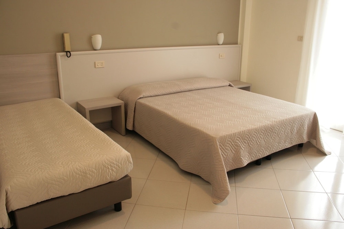 Imagen de la habitación del Hotel Alexander, GIARDINI NAXOS. Foto 8