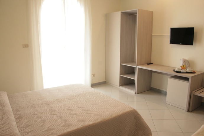 Imagen de la habitación del Hotel Alexander, GIARDINI NAXOS. Foto 11
