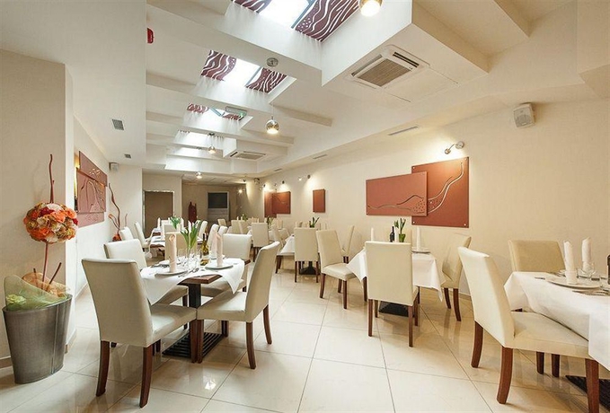 Imagen del bar/restaurante del Hotel Alexander I. Foto 3