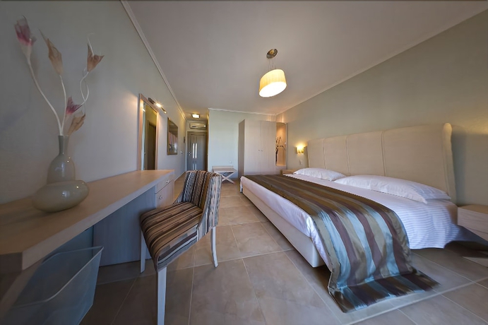 Imagen de la habitación del Hotel Alexander Inn, Stavros. Foto 10