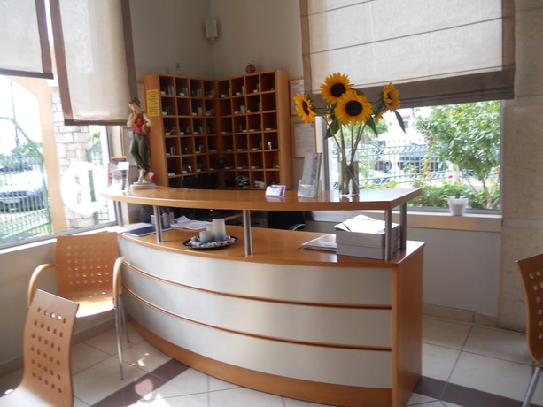 Imagen de los interiores del Hotel Alexander Inn, Stavros. Foto 18