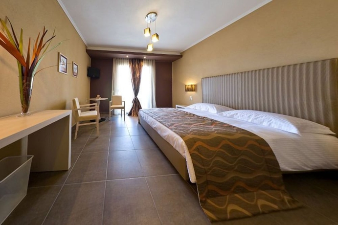 Imagen de la habitación del Hotel Alexander Inn, Stavros. Foto 12