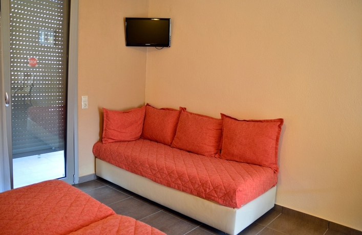 Imagen de la habitación del Hotel Alexander Inn, Stavros. Foto 13