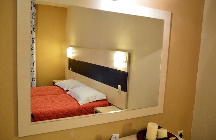 Imagen de la habitación del Hotel Alexander Inn, Stavros. Foto 15