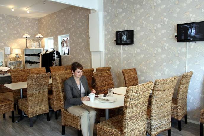 Imagen del bar/restaurante del Hotel Alexander, M&auml;ntt&auml;. Foto 7