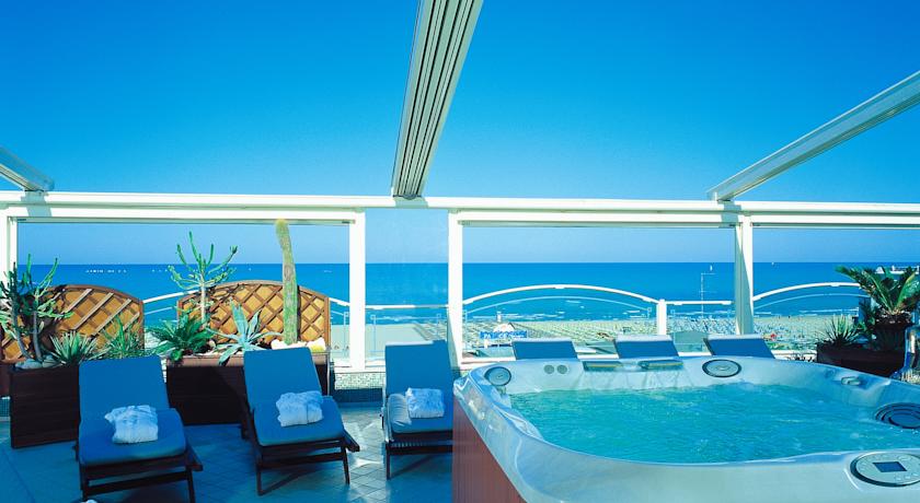 Imagen general del Hotel Alexander, Milano Marittima. Foto 3