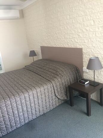 Imagen de la habitación del Hotel Alexander Motor Inn Moree. Foto 12