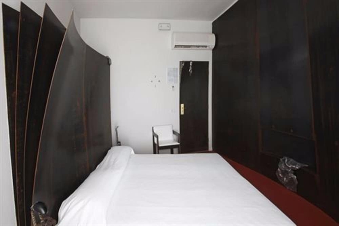 Imagen de la habitación del Hotel Alexander Museum Palace. Foto 18