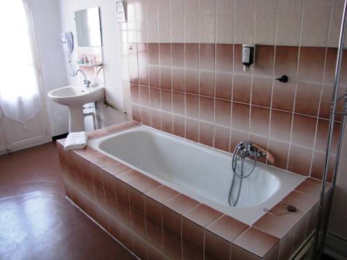 Imagen de la habitación del Hotel Alexander, PERPIGNAN. Foto 13