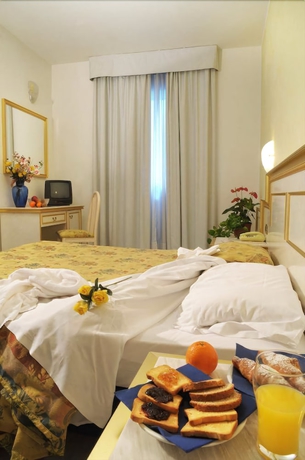 Imagen de la habitación del Hotel Alexander Palace. Foto 3