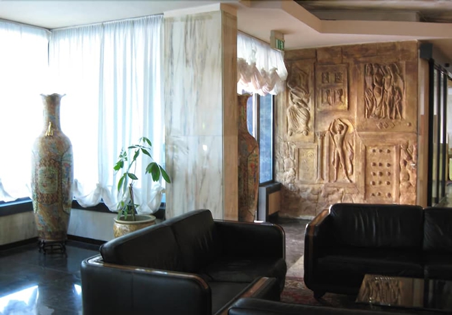 Imagen de los interiores del Hotel Alexander Palace. Foto 13