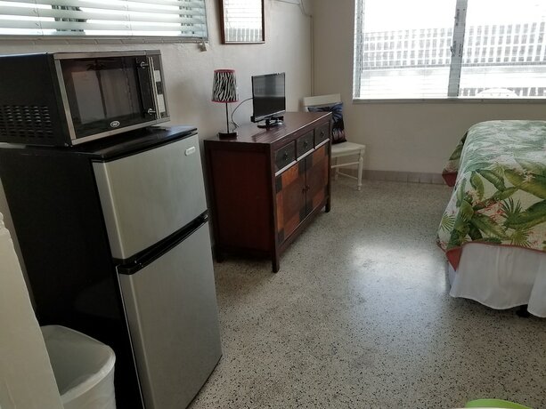Imagen general del Hotel Alexander Palms Court. Foto 1