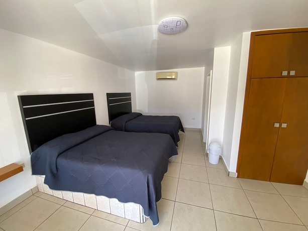 Imagen de la habitación del Hotel Alexander, Puerto Pe&ntilde;asco. Foto 5