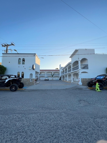 Imagen general del Hotel Alexander, Puerto Peñasco. Foto 1