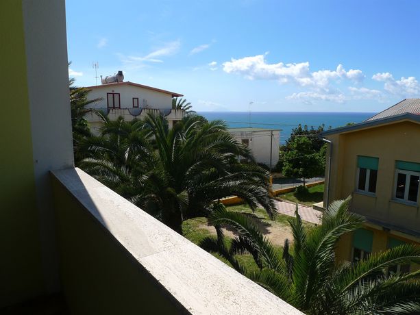 Imagen de los exteriores del Hotel Alexander, Santa Domenica. Foto 9