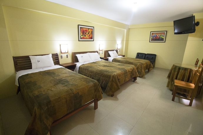 Imagen de la habitación del Hotel Alexander, Trujillo. Foto 4