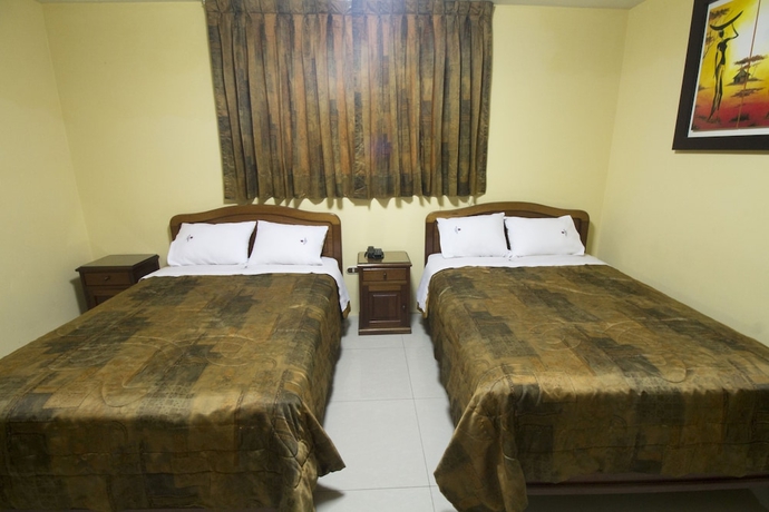 Imagen de la habitación del Hotel Alexander, Trujillo. Foto 7